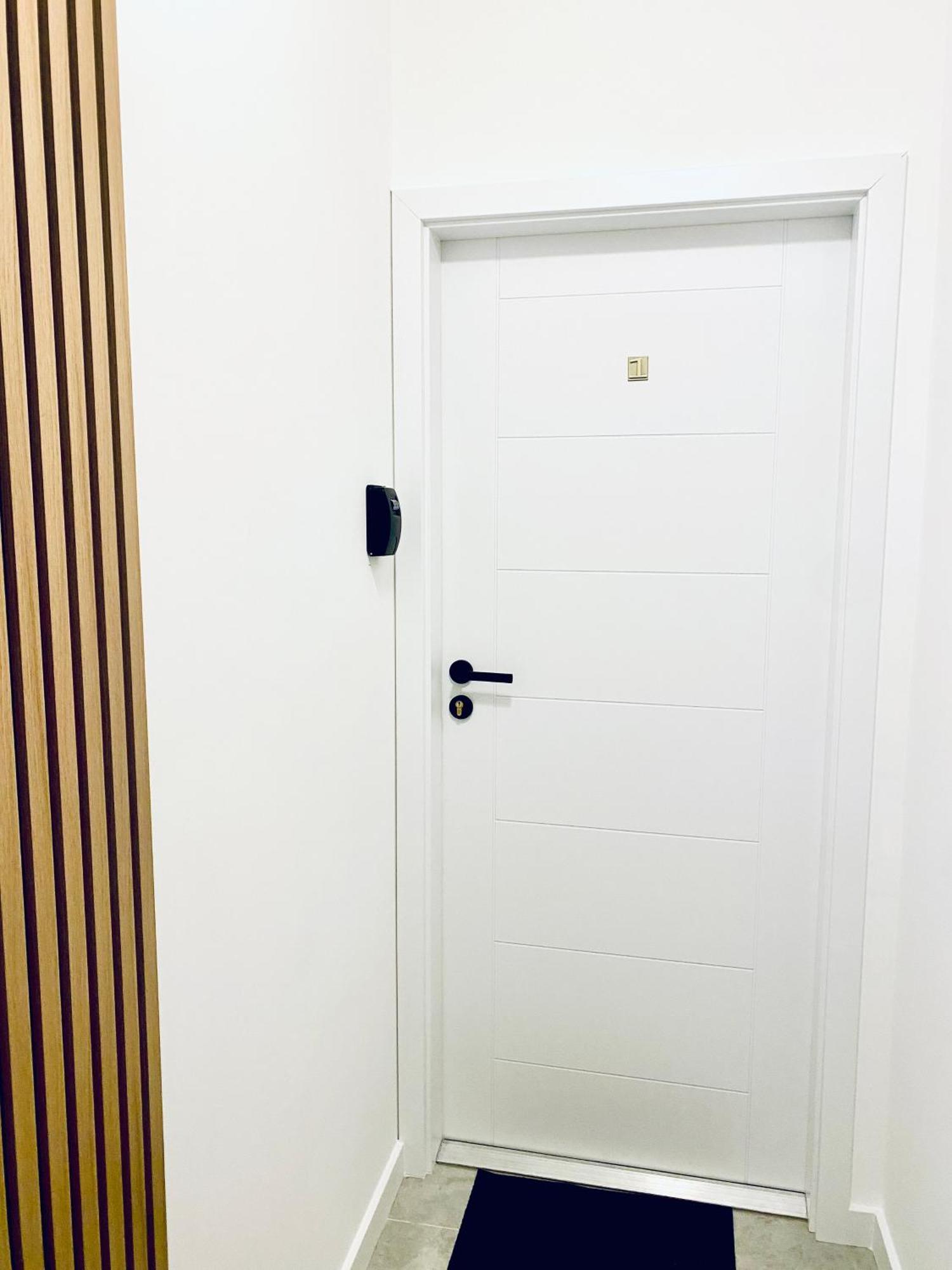 Olivia Apartments - Sloneczny Apartament W Centrum Warszawy, Plac Unii Lubelskiej, Lazienki Krolewskie, Pole Mokotowskie Warszawa Eksteriør bilde